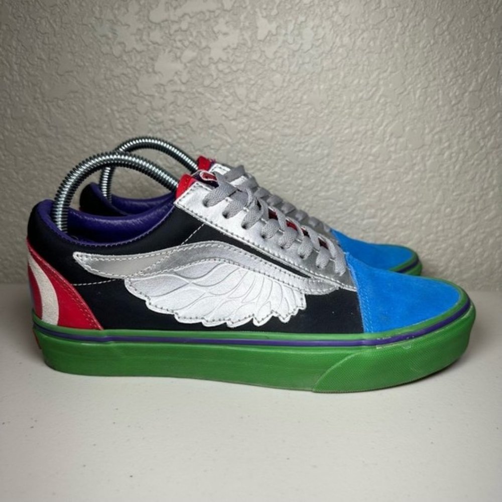 Vans Womens Old Skool Marvel Avengers Wing Shield Skate Shoes Captain America 9